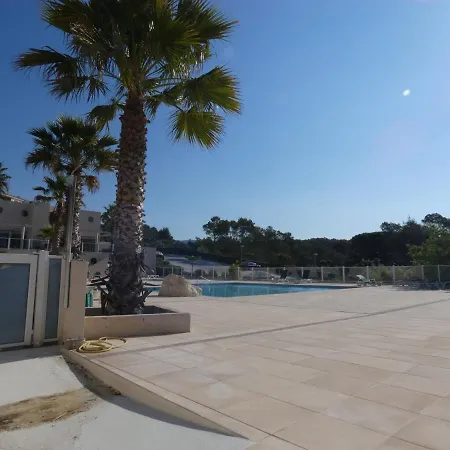 Les Pins Parasols De La Roque 아파트