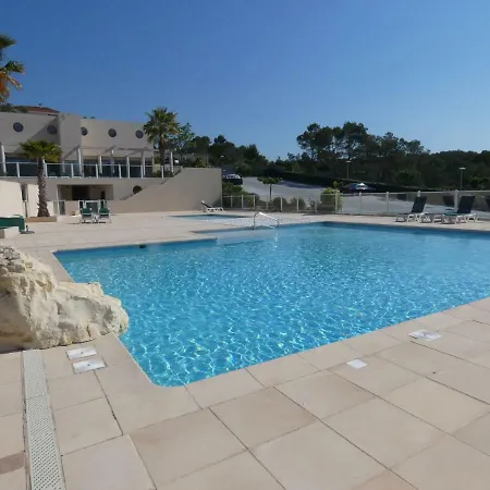 Les Pins Parasols De La Roque 아파트 *