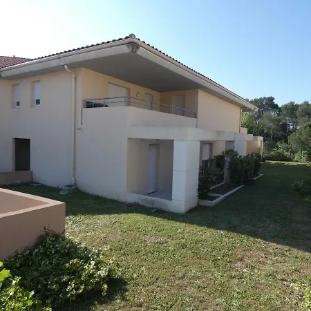 Les Pins Parasols De La Roque Apartment