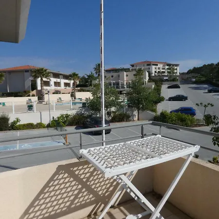 Les Pins Parasols De La Roque