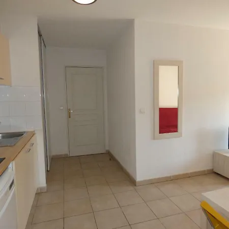 Les Pins Parasols De La Roque Apartman